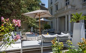 Le Champlain Hotell 4*