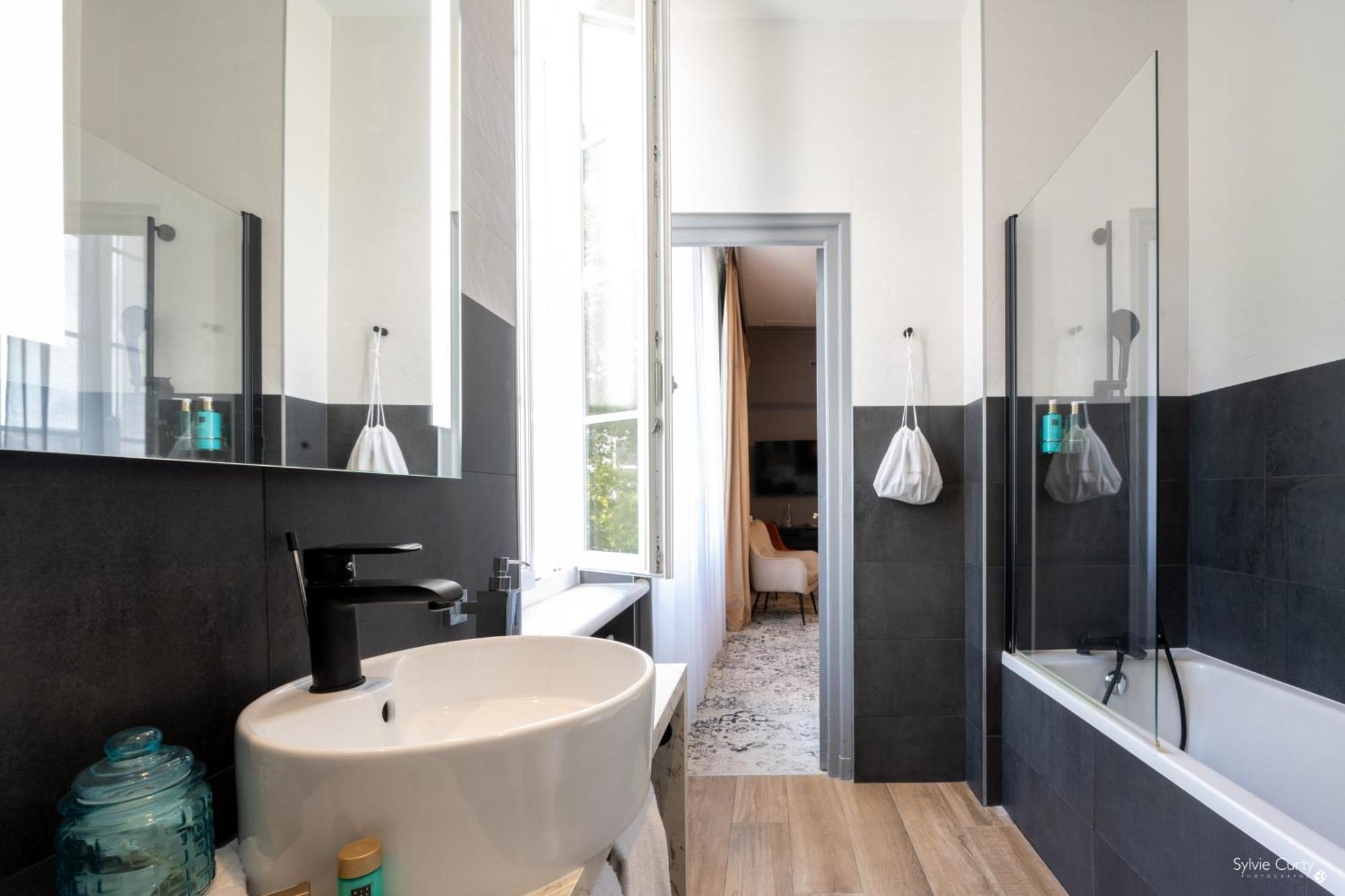 Le Champlain Hotell La Rochelle  Eksteriør bilde